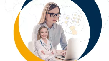 Dos personas trabajando, una en bata de médico y otra en computadora.