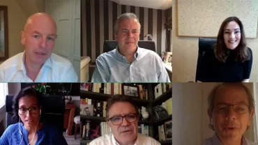 Videollamada de seis personas en una reunión virtual.