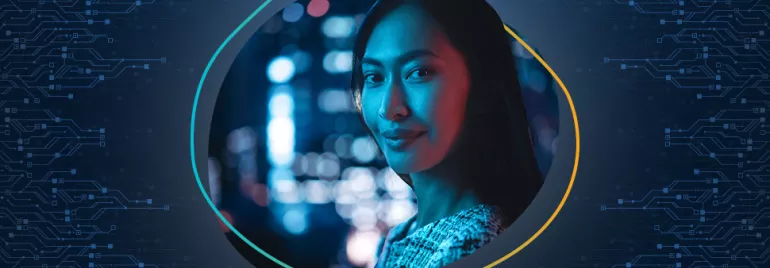 Retrato de una persona frente a un fondo azul con luces brillantes.