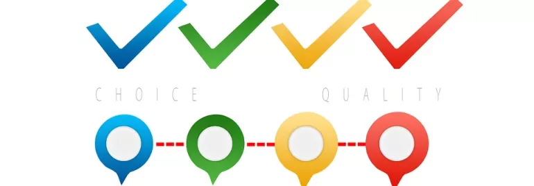 Cuatro marcas de verificación de colores sobre círculos conectados.