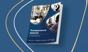 Folleto titulado “Transparencia Salarial Kit de Inicio” muestra a diversos profesionales en entornos de oficina sobre un fondo azul con líneas curvas.